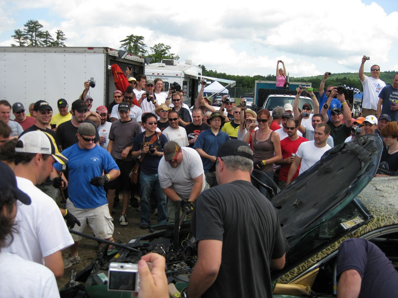 Illustration for article titled The 24 Hours Of LeMons New England 2009 Über Gallery, Part 4